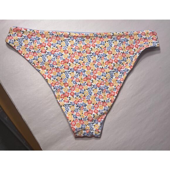 Hollister Reversible Wrap Around Bikini Set Tiny Flowers and Light Blue sz. S - Picture 3 of 4